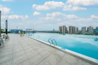 Yujing International Hotel (Maoming Dianbai Wanda Plaza) - Rooftop Pools