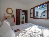 Riad Les Dunes & Spa Hotels near Mellah