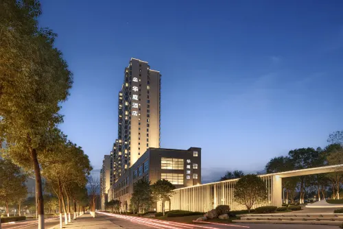 Huating Hotel (Guangyuan Aoyuan Sports Center Wanda Plaza Branch)