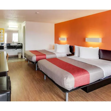Motel 6 Kalamazoo, MI