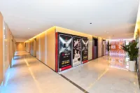 Guiyang Wanshi High-altitude E-sports Hotel - 주차장