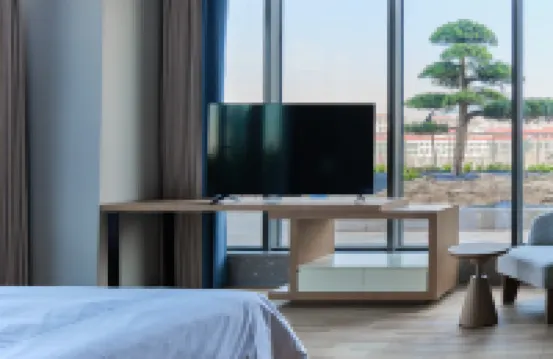 Huaxia Lakeside Resort Hotel