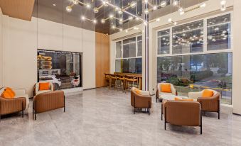 Yantai Duoyue Hotel (Yantai Station Binhai Square)