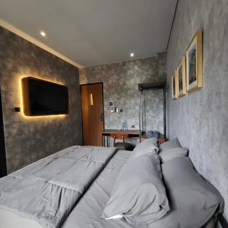 Hebe Hotel, Hostel & Hospitality Network