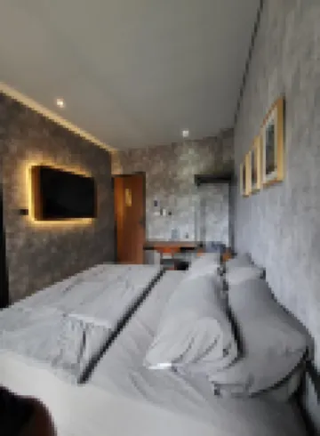 Hebe Hotel, Hostel & Hospitality Network