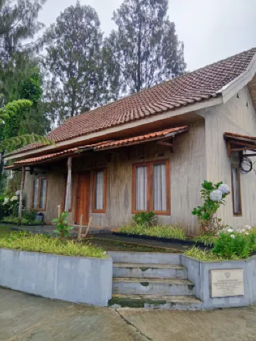 Villa Seruni Bromo Hotel dekat Gunung Bromo