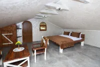 House by the River Hotels in 