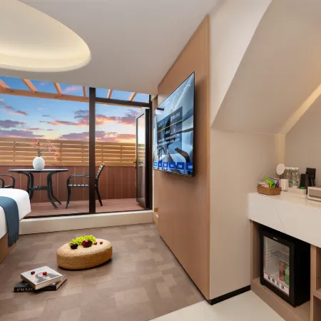 Boyayunshang Hotel (Longkou Tonghai Road Poly Plaza Ferris Wheel)