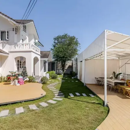 Coolplay house sukhumvit onnut Отели рядом с достопримечательностью «Станция BTS - Punnawithi»
