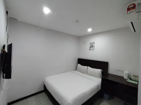 DCozy Hotel