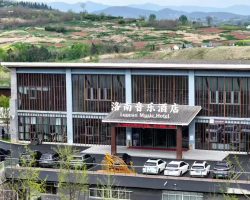 Joy 87. 8 Music Hotel Hotels in Luonan