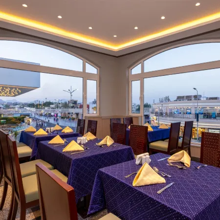 Naama Bay Hotel & Resort Отели рядом с достопримечательностью «Торговый центр Genena City»