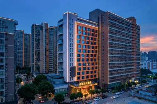 Golden Peninsula Hotel - Romantic