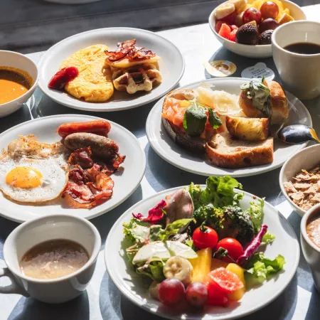 THE KNOT TOKYO Shinjuku Отели рядом с достопримечательностью «Железнодорожная станция Тотёмаэ»