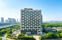 Yancheng Baolong Yiyue Select Hotel