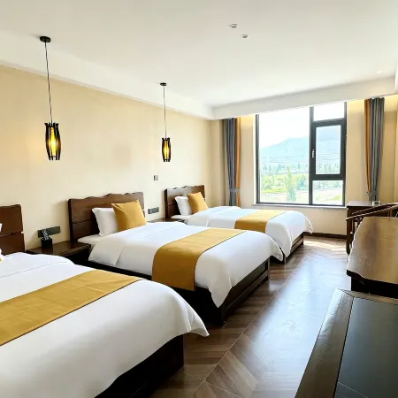 Junhui Hotel (Zhangye Colorful Danxia Scenic Area)