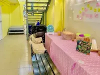 Discozoo BAR and HOSTEL Các khách sạn gần Bãi biển Haad Rin