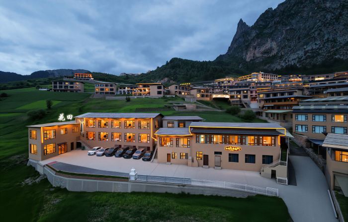 Alpine Serene｜花田・雲境隠奢別院（扎尕那景区・潤吾溝）