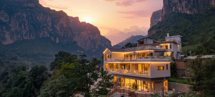 Huguan · Banshan Jian Yue Moon Hill Boutique Stay (Baquan Gorge Scenic Area) Hotels in Huguan County