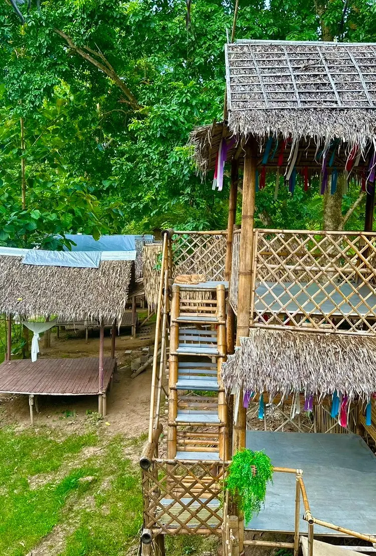 กระท่อมใหญ่ (เครื่องปรับอากาศ, ห้องน้ำส่วนตัว)