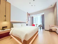 Yashe Hotel (Qianjiang High-Speed Railway Station Ecological Lobster City) - 3-Star