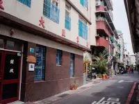 Neat Hostel - Hostels