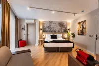 Looks Prive Suites - New