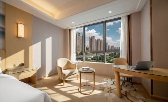 Vienna International Hotel (Guiyang Yunyan District Century Jinyuan Shopping Center)