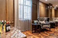 Harbin Junyi Hotel (Central Street Railway Station) - 5 Yıldız