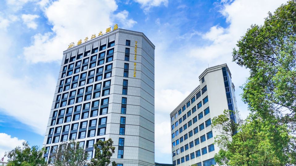 Yangtse River Hotel