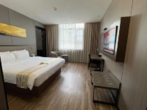 Ease Hotel (Gong'an Chanling Avenue People's Hospital) Hotels in Gong'an