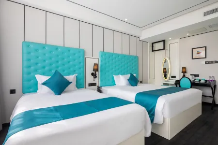 Weizun Hotel (Shanghai Hongqiao Railway Station National Convention and Exhibition Center)