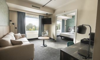 Flonk Hotel Groningen Zuid, BW Signature Collection