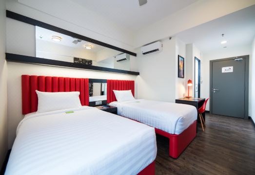 센스 호텔 썸네일