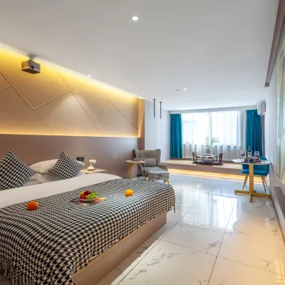 Qiuyoung Smart Hotel (Taiyuan Changzhi Road North America Xintiandi Branch) Hotels near Changfeng Street