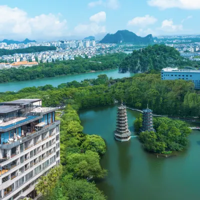 Li River Hotel (Guilin Two Rivers and Four Lakes Xiangshan Scenic Spot) Отели рядом с достопримечательностью «Гора Слоновий хобот»