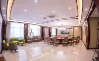 Yichun Hongdu Hotel