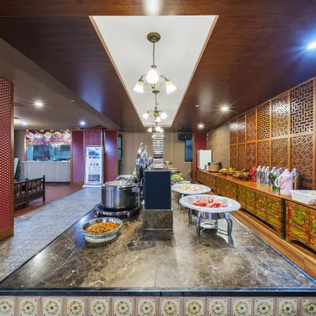 Taehf PhodragCulture Theme Hotel