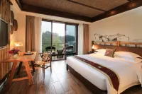 Qiyun Mountain Baiyue Resort Hotel