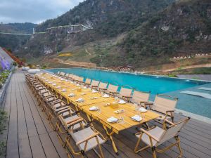 Mộc Châu Island - The Bullet Hotel