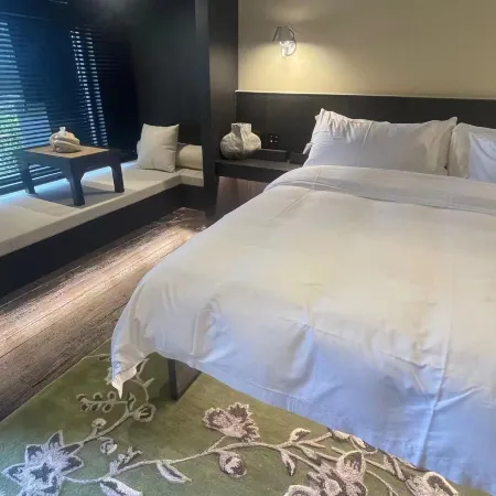 CHILL HOTEL
