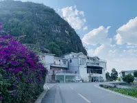Prism Youth Hostel - Inns