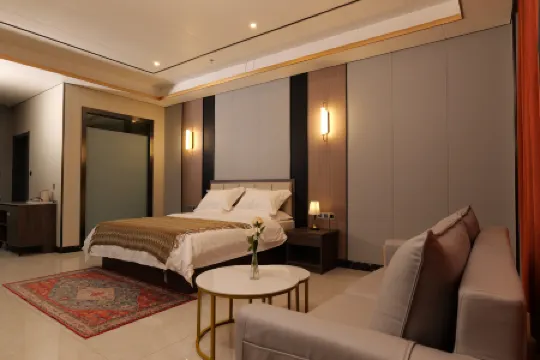 Dulan Jincang Business Hotel