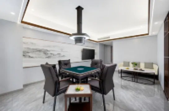 Xichang Guantang Hotel (Qionghai 17 Degrees Tang Garden Branch)