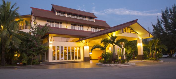 Romantic Coast Resort Maoming Hotels in Maoming