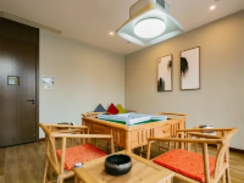 YOLO Skyline Riverview Designer Hotel (Chongqing Jiefangbei Hongyadong Branch) Hotels in Chongqing