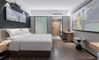 Thunderobot Hotel