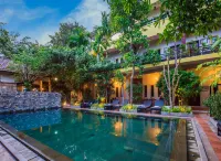 Samnak Lounge Hotels in Сіємреап