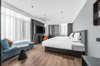 Yiju Hote l(Huhhot West Wanda Square store)
