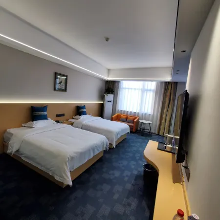 Qilu Yunshang Hotel (Dengzhou Railway Station)